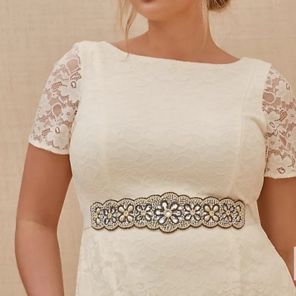 torrid Accessories - NEW TORRID RHINESTONE BEADED BRIDAL BELT SIZE 0/LARGE/12